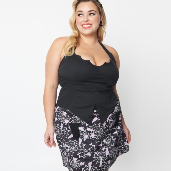 Unique Vintage Plus Size Black Bat Halter Crop Top - 3X NWT - Picture 3 of 3